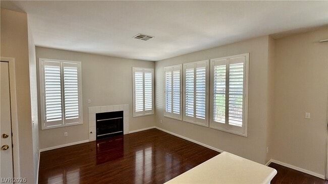 Building Photo - 251 S Green Valley Pkwy