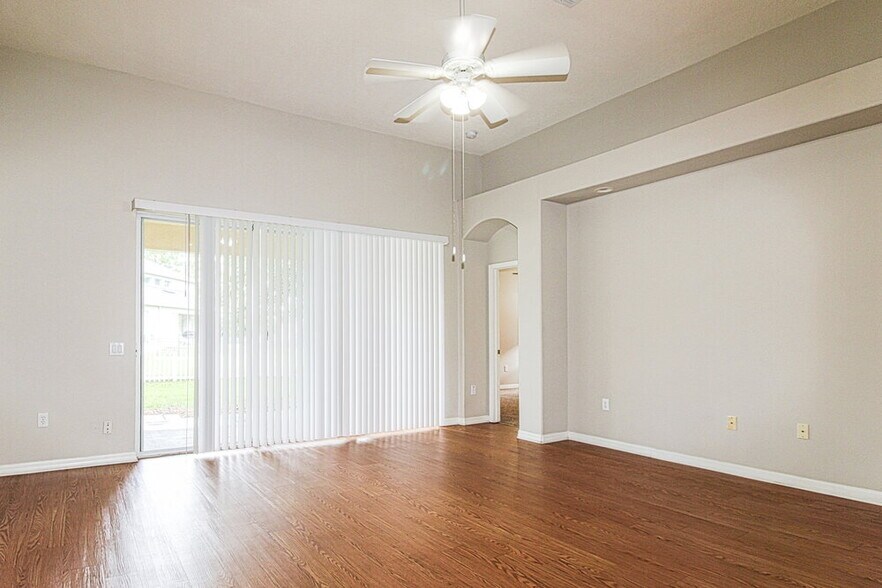 Building Photo - 3731 Braemere Dr