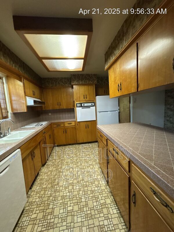 Building Photo - 5342 Avenue 280