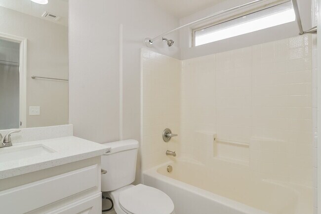 Building Photo - 6556 La Placita Ave