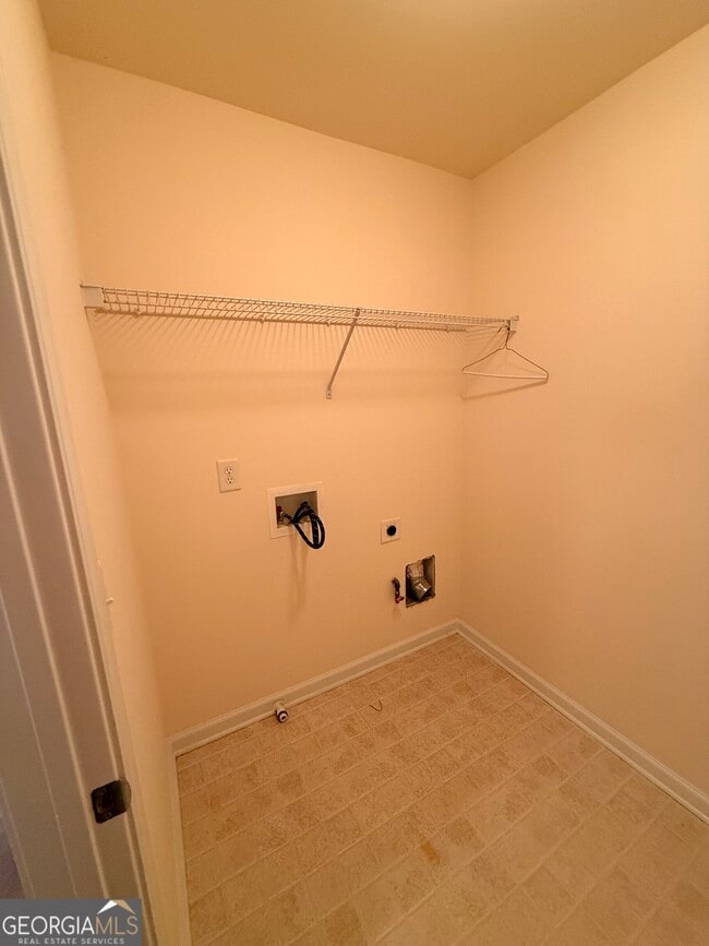 Building Photo - 981 Brownstone Ln SW