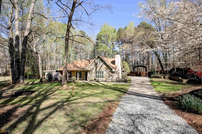 Building Photo - 240 Browns Hill Ct