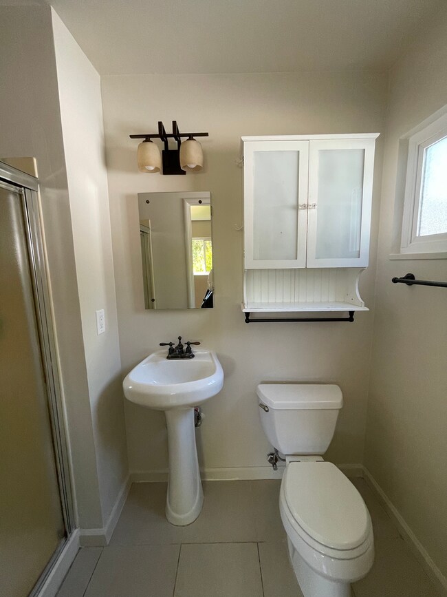 Building Photo - Charming 3 Bedroom Home Near Downtown Davis