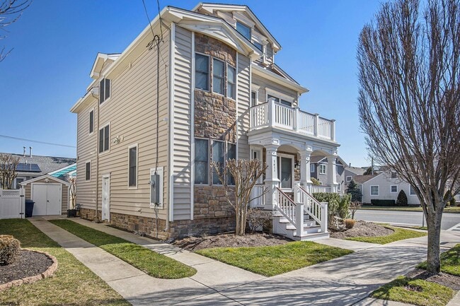 Building Photo - 7611 Ventnor Ave