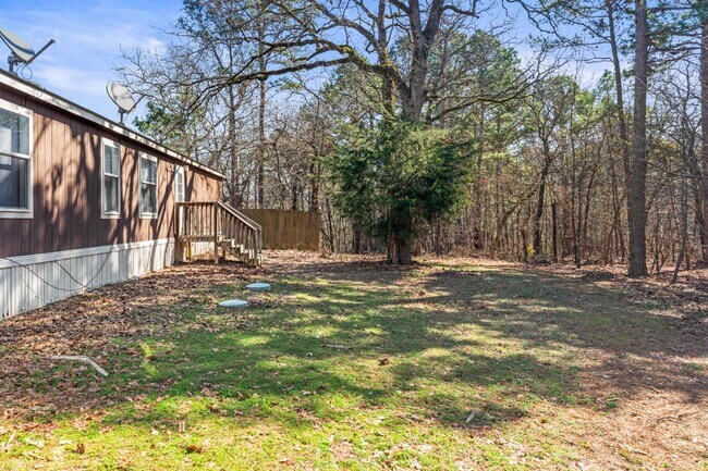 Building Photo - 15617 Country Walk Dr
