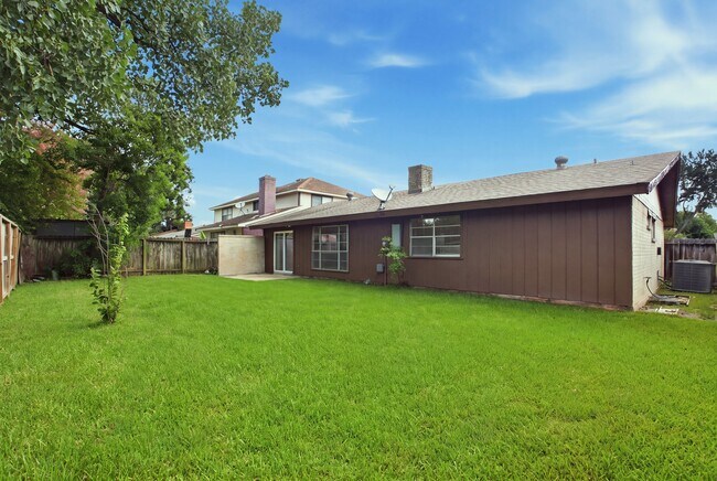 Building Photo - 10506 Stockman Ln