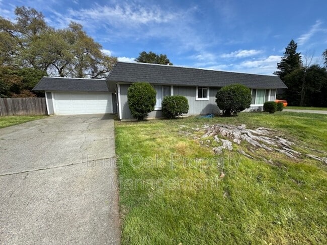 Primary Photo - 2742 White Ave