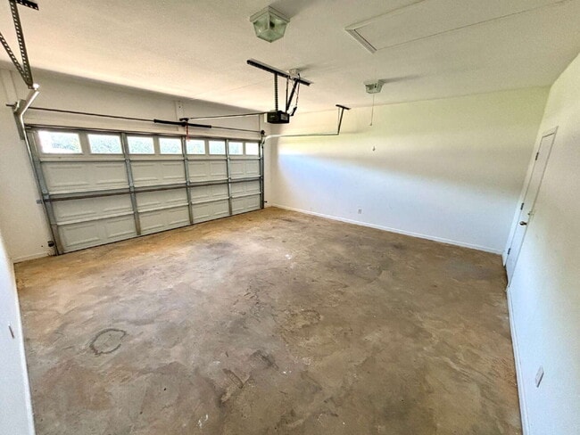 Building Photo - FOR RENT in Enterprise, AL!!