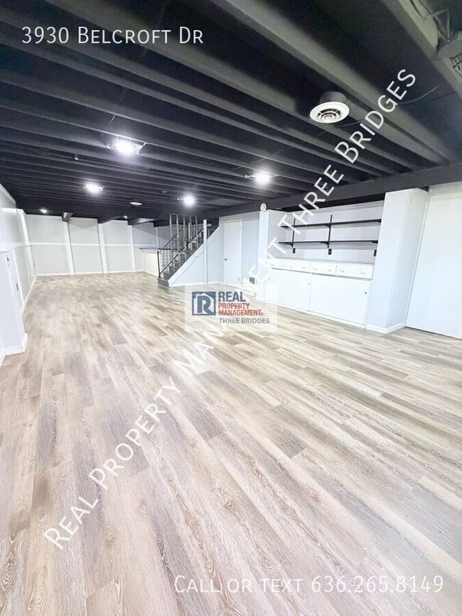 Building Photo - 3930 Belcroft Dr