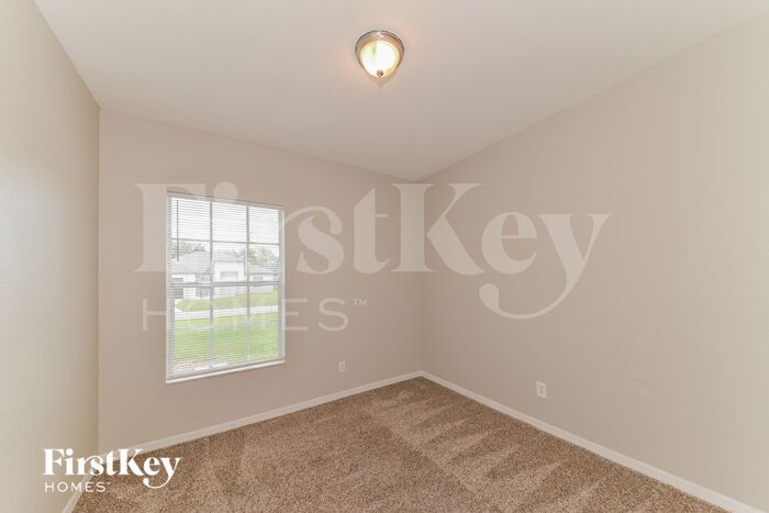 Building Photo - 5306 Sylvania Ave