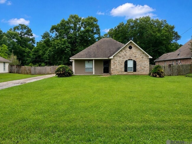 Building Photo - 13176 Brian Park Dr