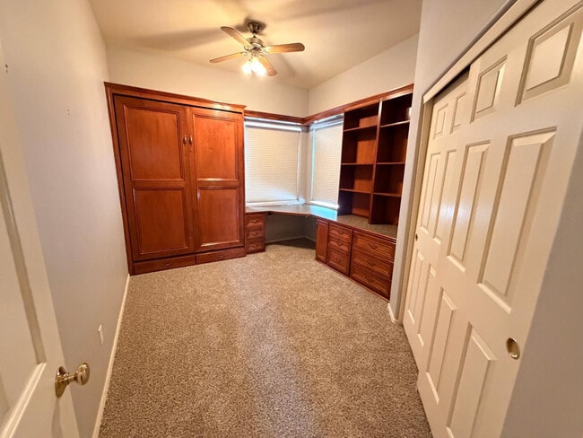 Building Photo - 6348 W Pontiac Dr