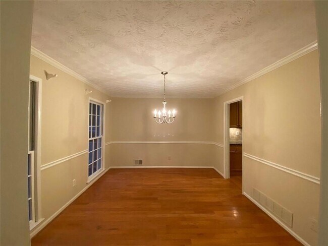 Building Photo - 5216 Willow Point Pkwy