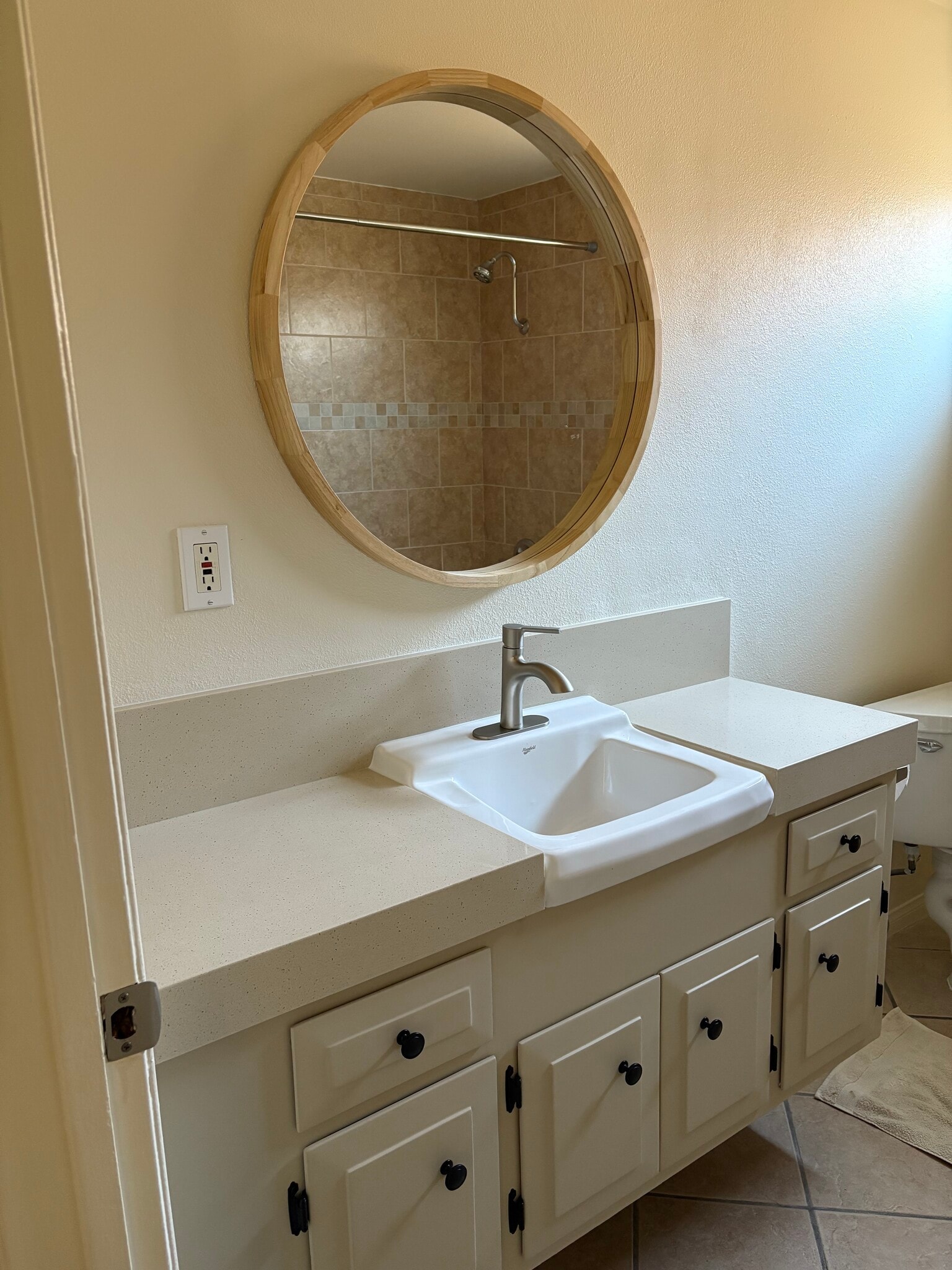 Bathroom - 1239 Amethyst St