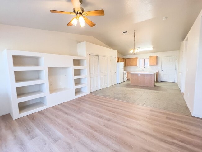 Building Photo - DUPLEX - CAMP VERDE