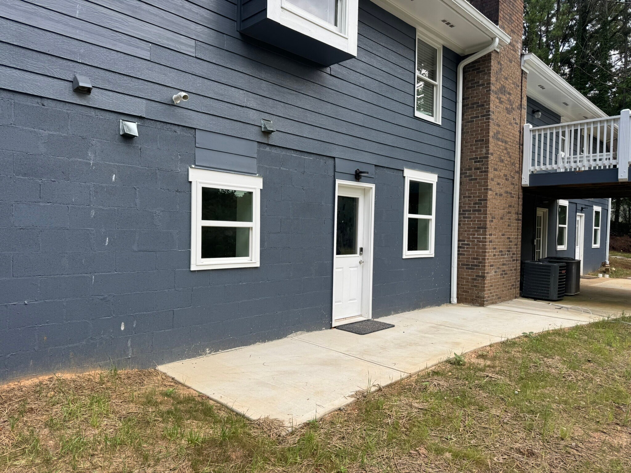 Building Photo - 185 Lee Path