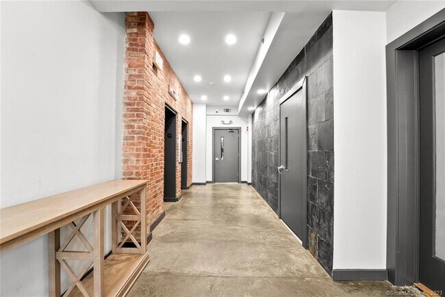 Building Photo - 881 Lafayette Blvd
