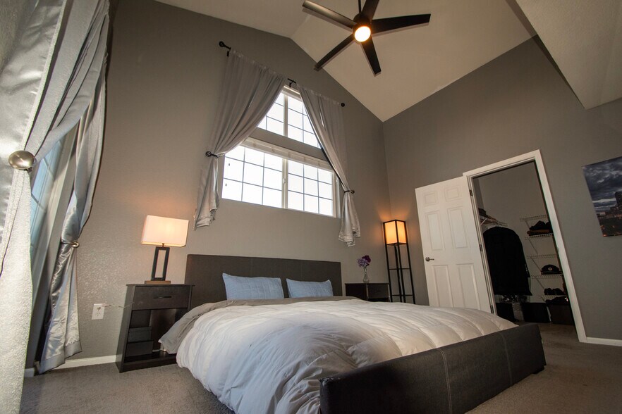 Building Photo - 2875 Blue Sky Cir