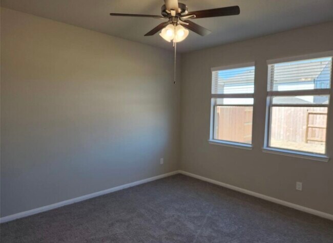 Building Photo - 9411 Hard Rock Rd