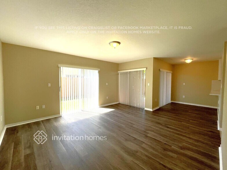 Building Photo - 10522 SW 161st Ave