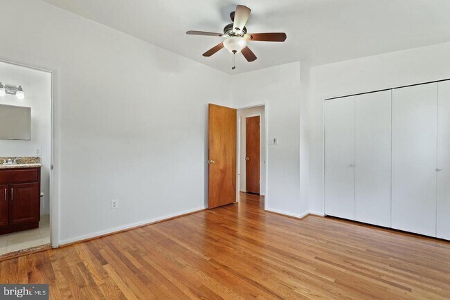 Building Photo - 6609 Bowie Dr