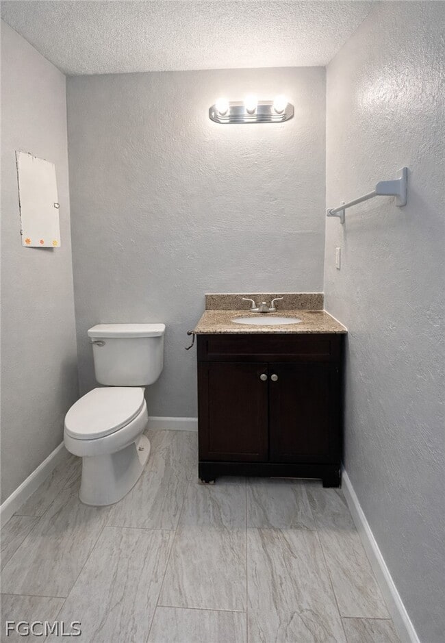 Building Photo - 424 Cactus Cir