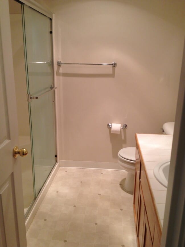 Building Photo - 35413 Oakwood Dr