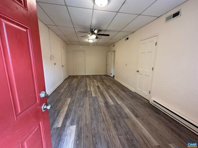 Building Photo - 104 Dunova Ct