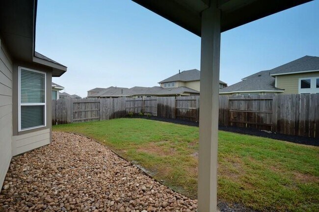 Building Photo - 2211 Hidden Meadow Ln