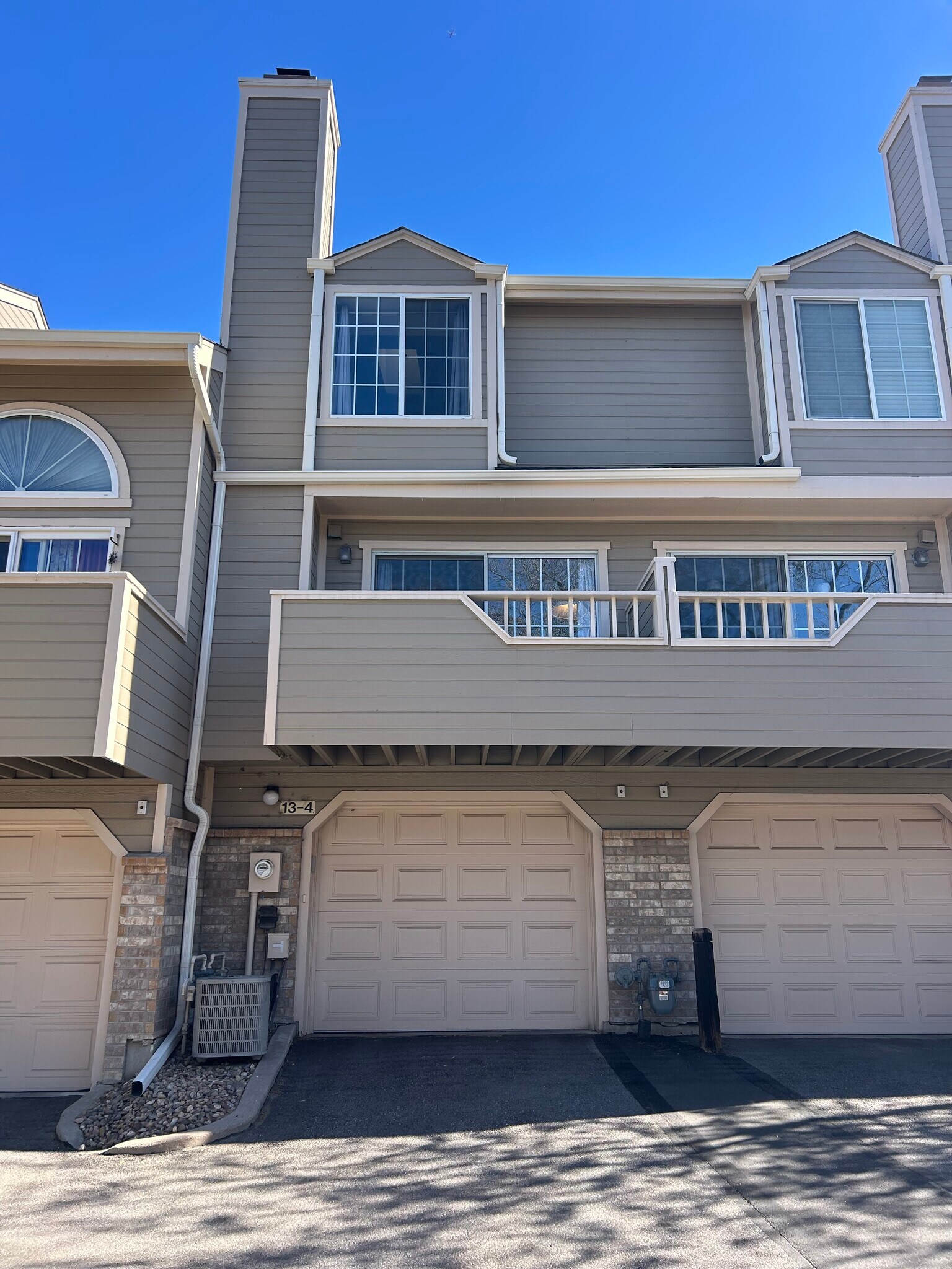 Building Photo - 1818 S Quebec Way