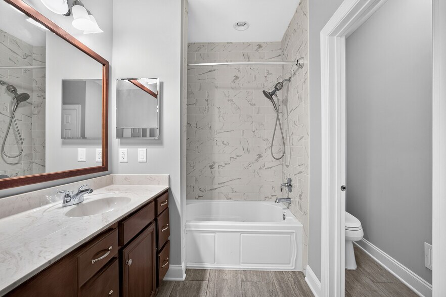 Building Photo - 23202 Evergreen Ridge Dr