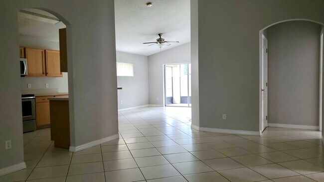 Building Photo - 12750 Sophiamarie Loop