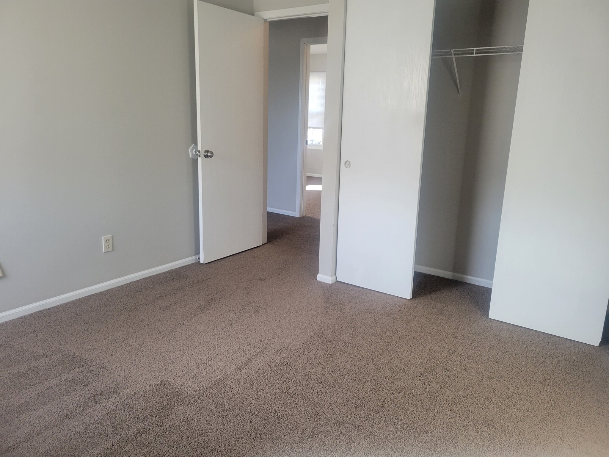 Building Photo - 2695 Four Seasons Dr