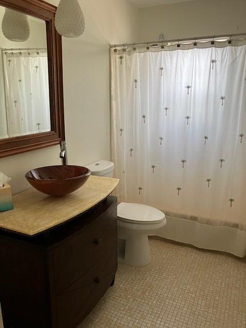 Building Photo - 1199 Hillsboro Mile