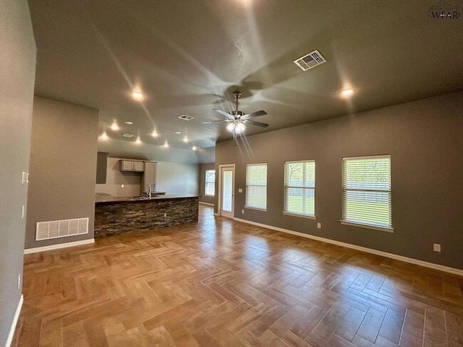 Building Photo - 5021 Olivia Ln