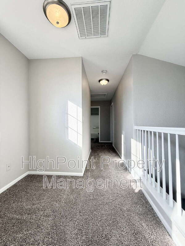 Building Photo - 14837 E 118th Ave