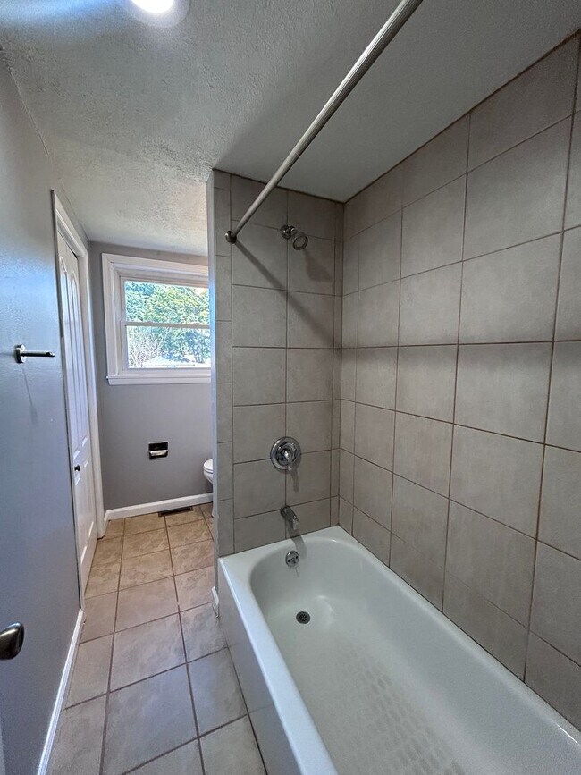 Building Photo - ter1220