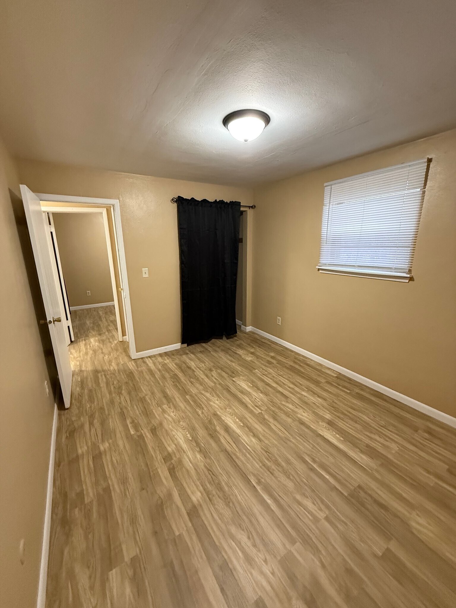 Building Photo - 1115 York Ave