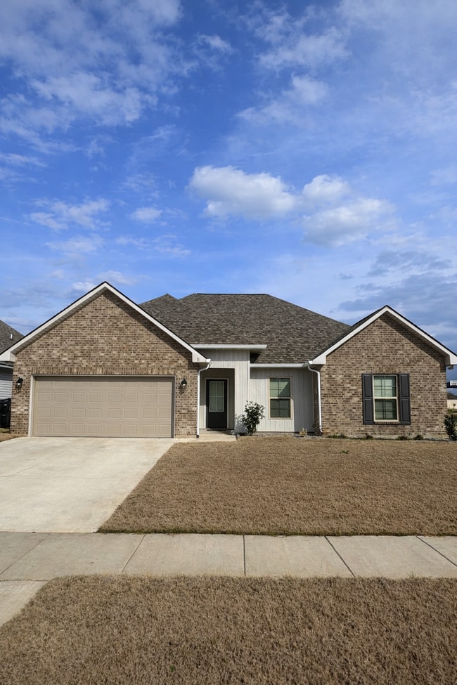 Building Photo - The Cove At Villaggio!