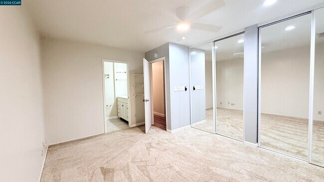 Building Photo - 1065 San Ramon Valley Blvd