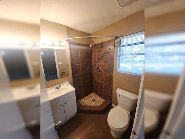 Building Photo - 1175 Dublin Dr