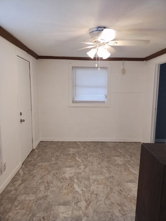 Building Photo - 1 bed / 1 bath - $750