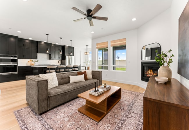 Building Photo - Modern Living in the Heart of Southeast Boise