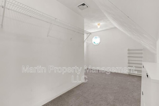 Building Photo - 4301 Pouliot Pl