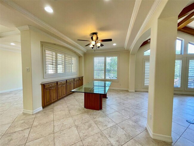 Building Photo - 20603 Highland Lake Loop