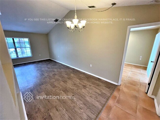 Building Photo - 7328 Bent Oak Dr