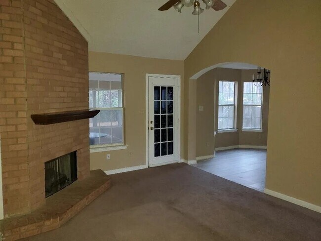 Building Photo - 6915 Brady Hill Dr