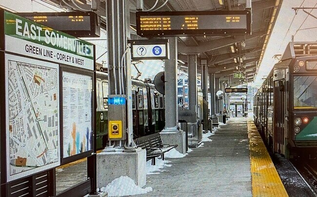 Building Photo - 88 Pearl St