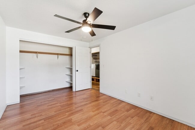 Building Photo - 5591 N Marlboro Ave