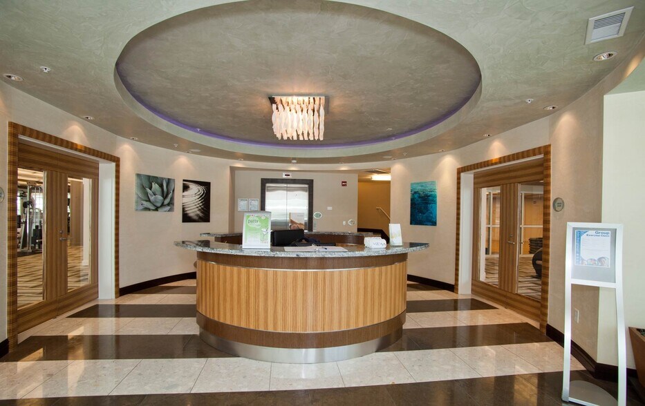 Building Photo - 253 NE 2nd St